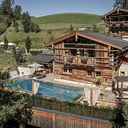 Pool Luxury Lodge Wagrain